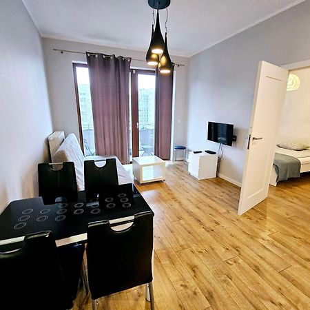 First -- Green Zoliborz Apartment 4 วอร์ซอ ภายนอก รูปภาพ