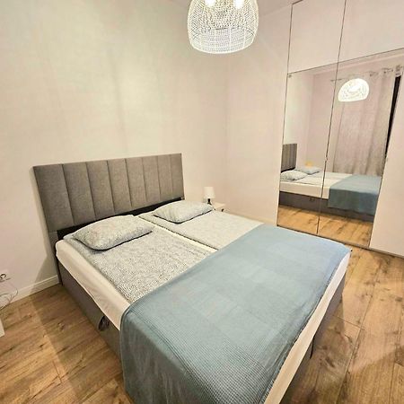First -- Green Zoliborz Apartment 4 วอร์ซอ ภายนอก รูปภาพ