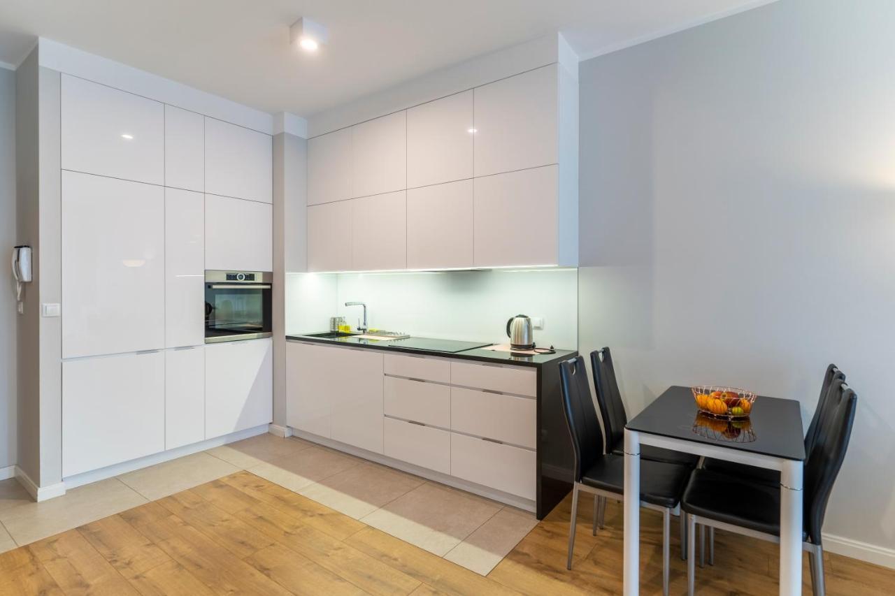 First -- Green Zoliborz Apartment 4 วอร์ซอ ภายนอก รูปภาพ